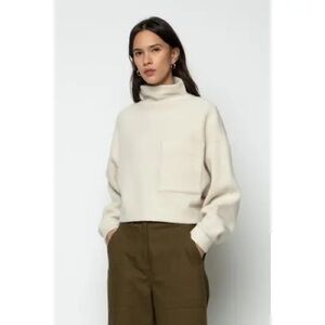 🌻5/$30🌻 OAK + FORT Cream Mock Next Cropped Sweater